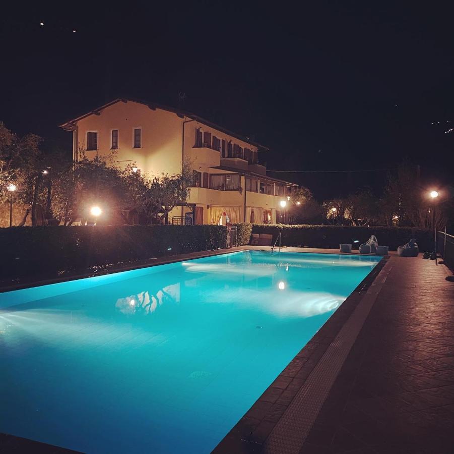 Sotto Il Cielo Di Toscana Appartamenti In Tenuta Only Adults No Pet Camaiore Eksteriør bilde